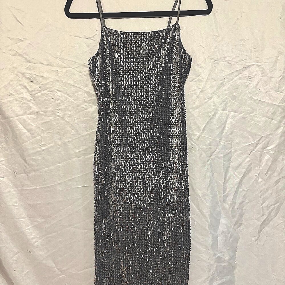 Sparkly Silver Sequin Dress – Size Small